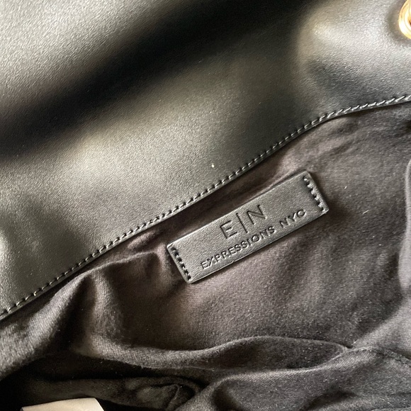 Purse - Picture 6 of 9